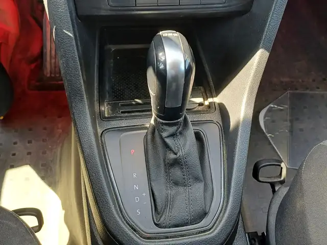 Volkswagen Caddy view 9