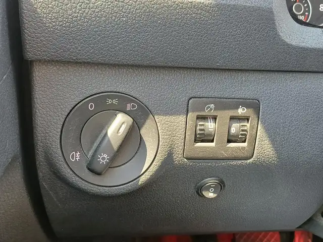 Volkswagen Caddy view 12
