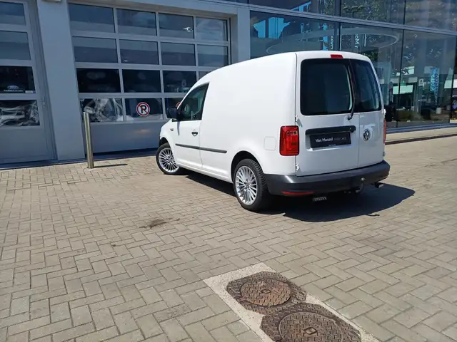 Volkswagen Caddy view 4