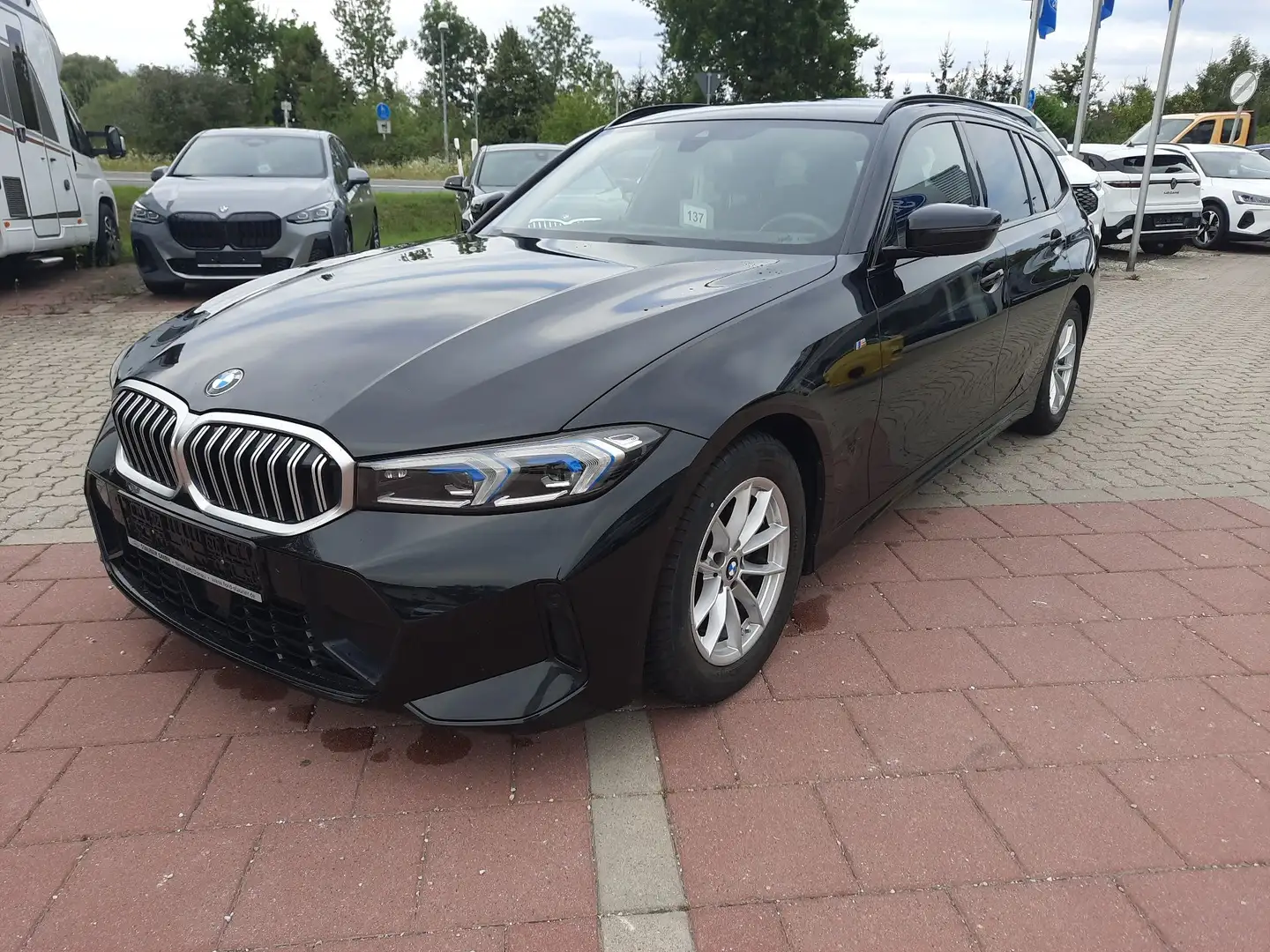 BMW 318 i Touring  M-Sport ACC Head-UP Kamera Memory Schwarz - 2