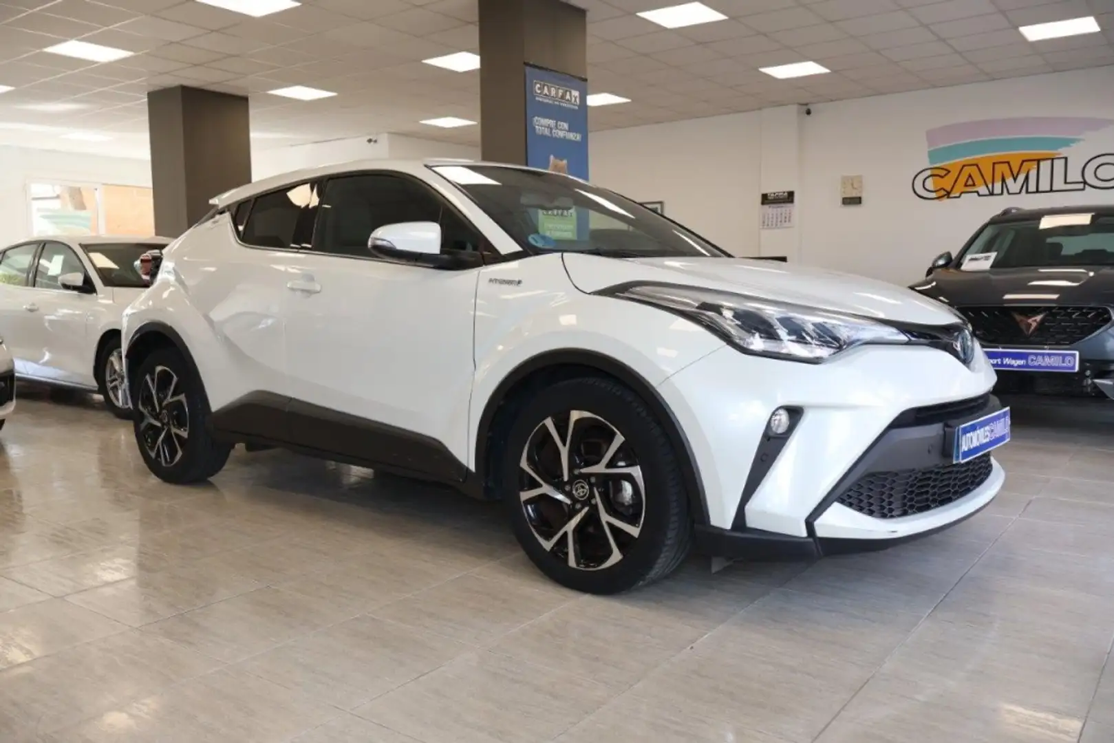 Toyota C-HR 125H Advance Blanco - 1