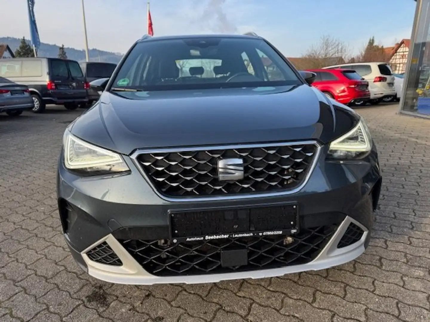 SEAT Arona 1.0 TSI OPF DSG-Automatik Xperience Grau - 2