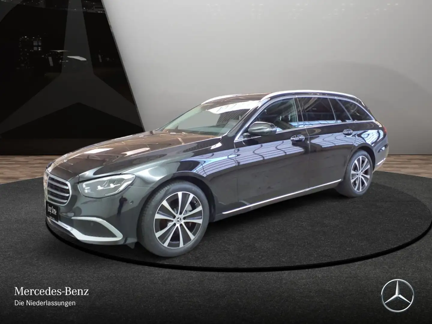 Mercedes-Benz E 300 e T EXCLUSIVE+LED+BURMESTER+KAMERA+TOTW+9G Schwarz - 2