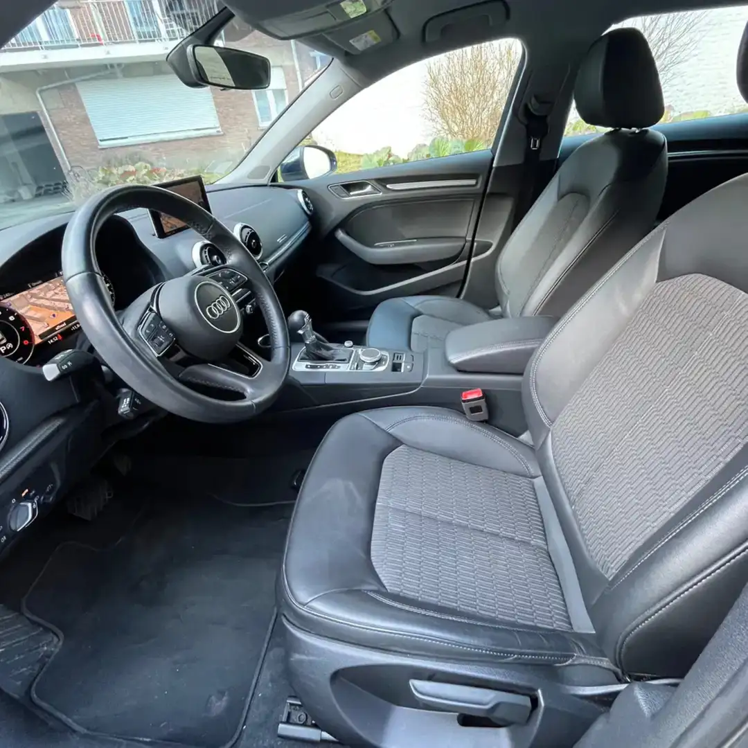 Audi A3 A3 1.0 TFSI S tronic Bleu - 2