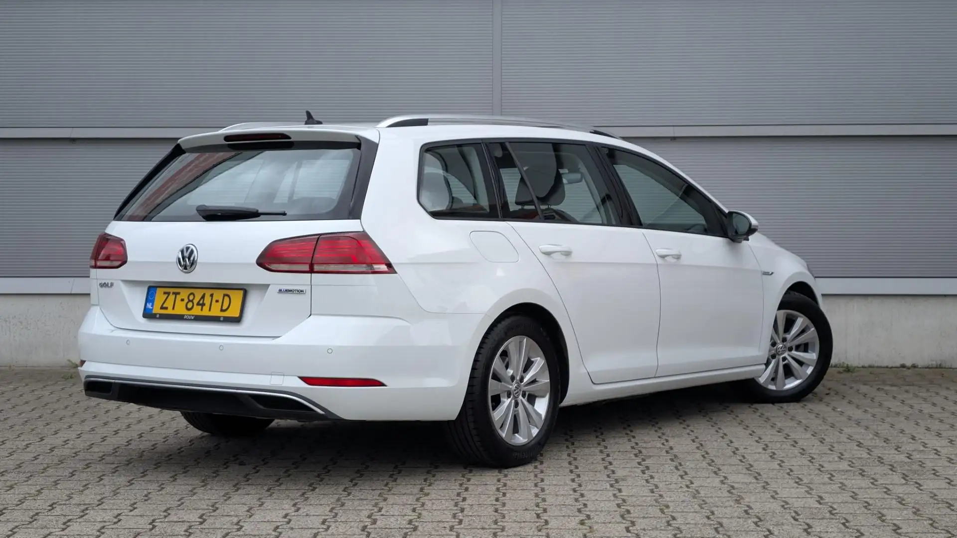 Volkswagen Golf Variant 1.5 TSI 130pk Comfortline Business | Navigatie | A Wit - 2