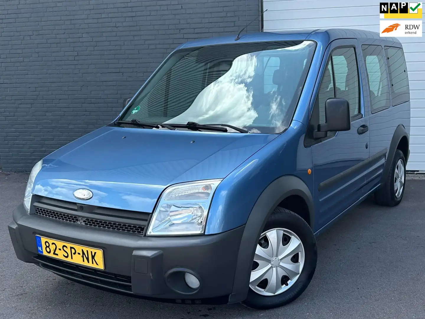Ford Tourneo Connect 1.8-16V SWB 1STEIG/5PERSOONS/AIRCO/APK-04-2026 Blauw - 1