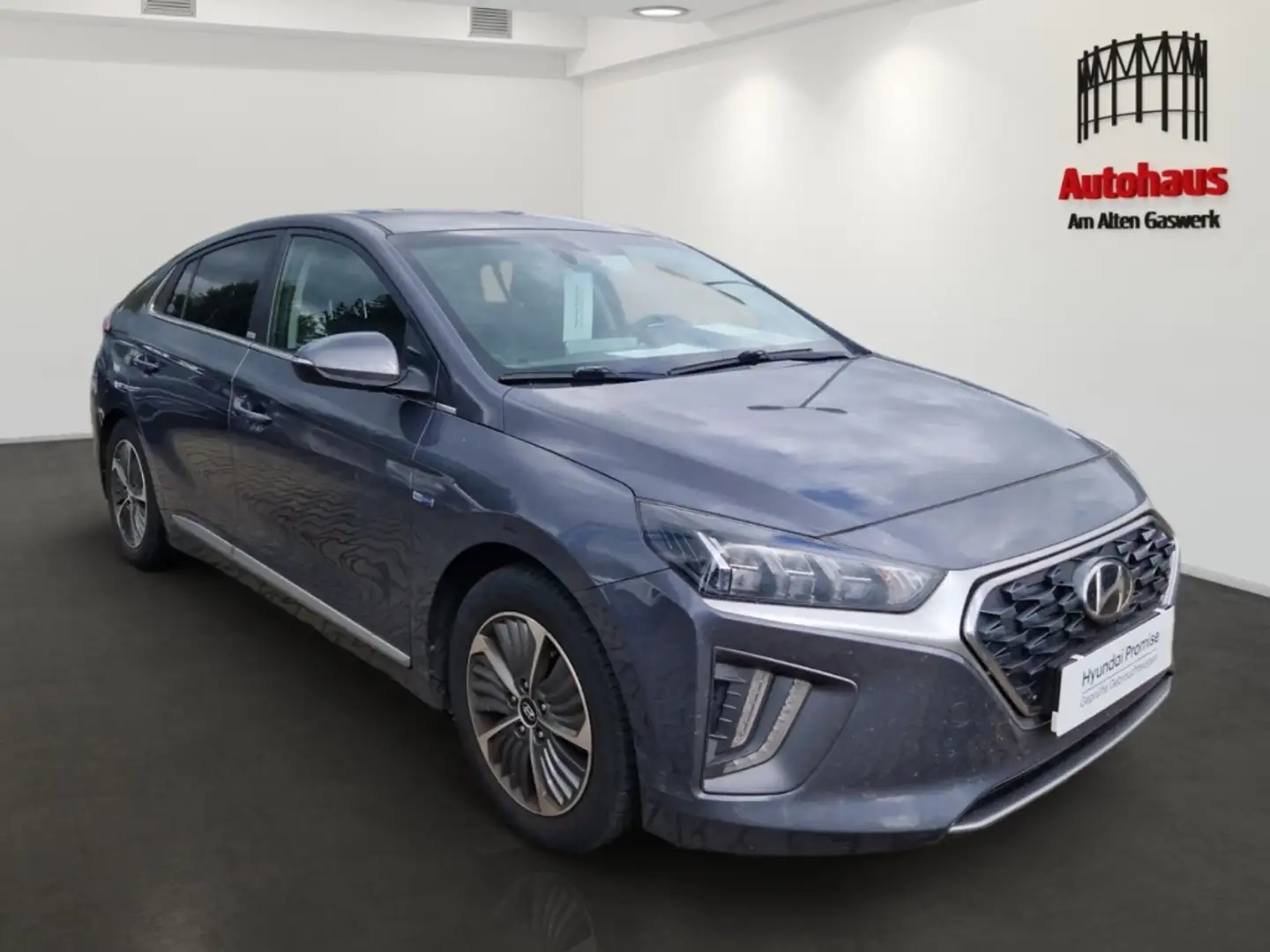 Hyundai IONIQ STYLE PLUG-IN AUTOMATIK+NAVI+AHZV+SITZHZG+LENKRADH Grijs - 2