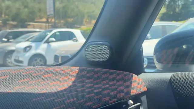 Mini Cooper view 15