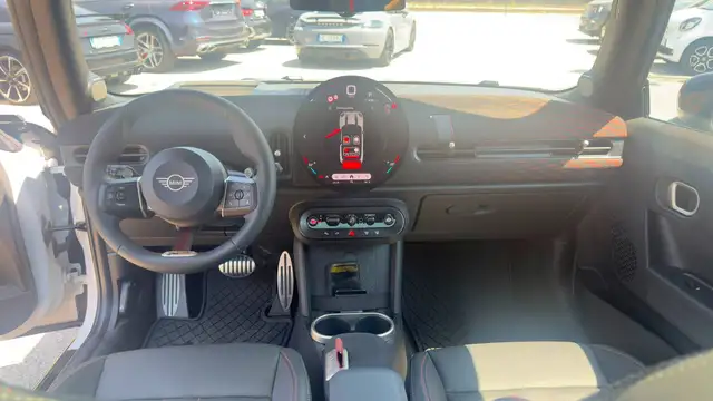 Mini Cooper view 13