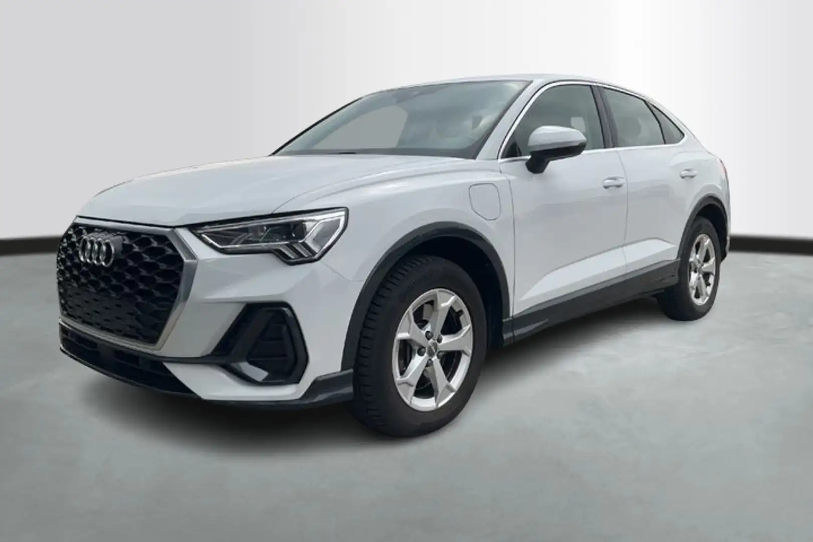 Audi Q3 Sportback 45 TFSI e 245pk PHEV Business Edition / Blanco - 2