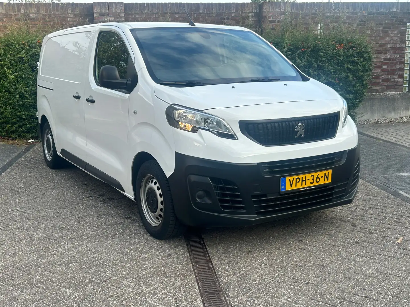 Peugeot Expert 1.5 BlueHDI 100 Standard Premium Wit - 2