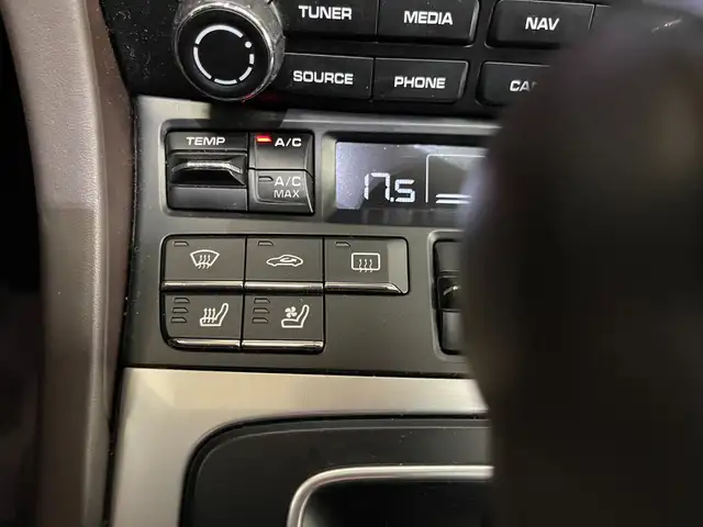 Porsche 911 view 15