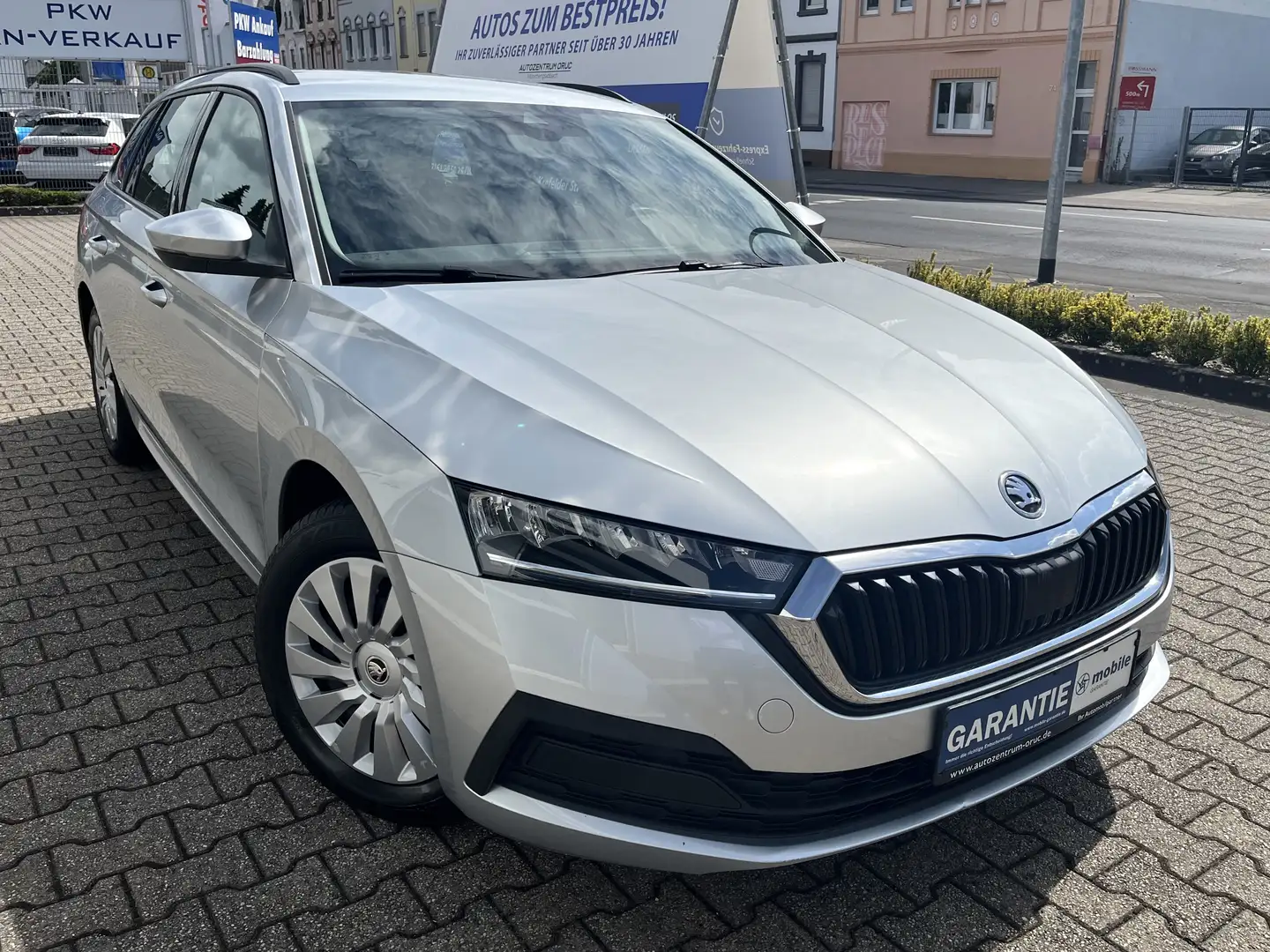 Skoda Octavia Combi 2.0 TDI Active *LED*Klima* Silber - 2