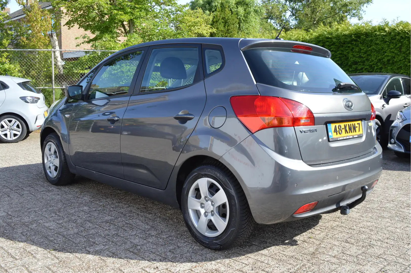 Kia Venga 1.4 CVVT X-tra Nap / Airco Szary - 2