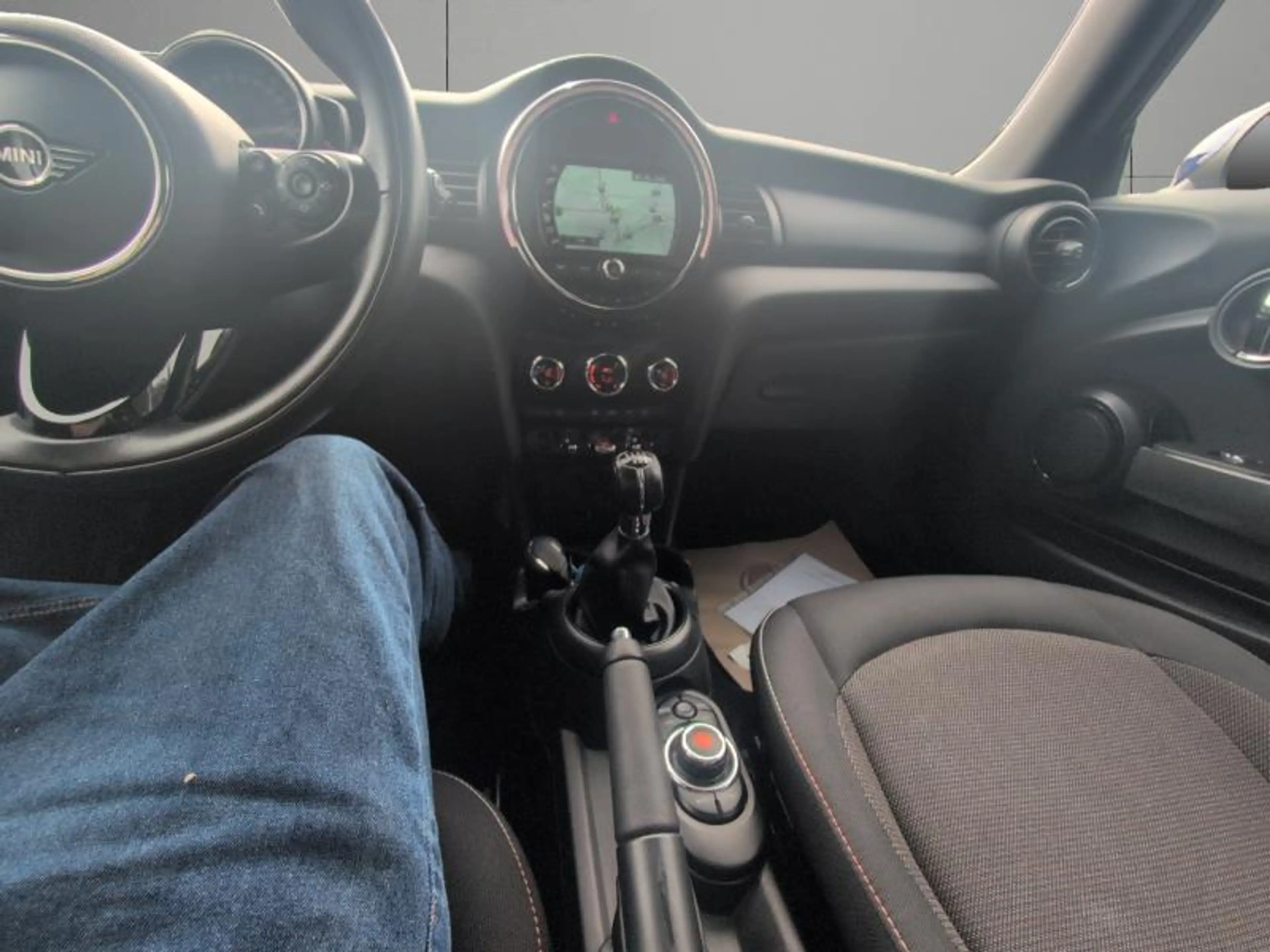 MINI One D 1.5 95cv bleu 11/18 Airco GPS Capteurs Cruise — photo 13