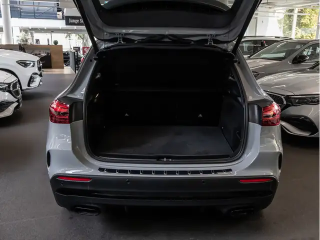 Mercedes-Benz Gla view 6