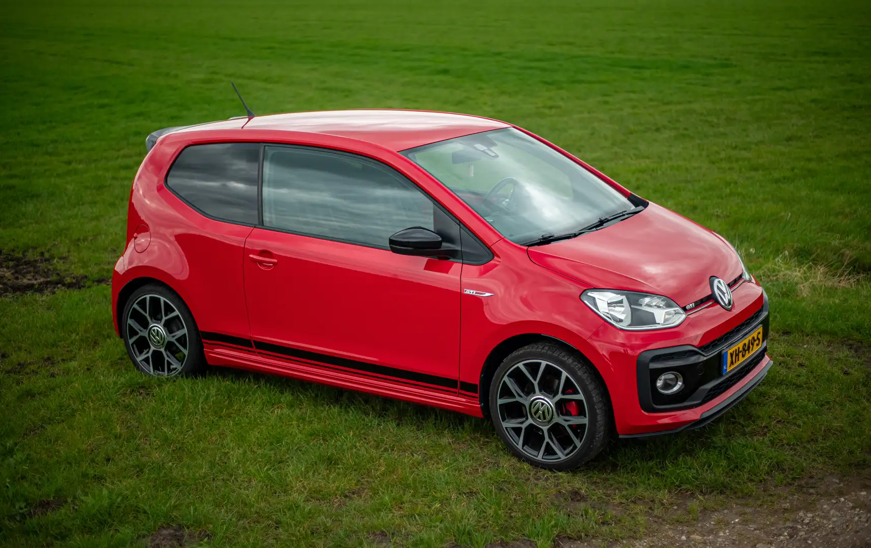 Volkswagen up! 1.0 TSI GTI 135pk, Tornado Rood, 45.000km Rood - 2