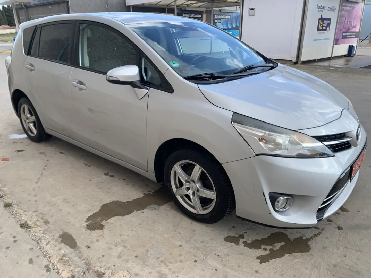 Toyota Verso 120D Comfort 5pl. Šedá - 2