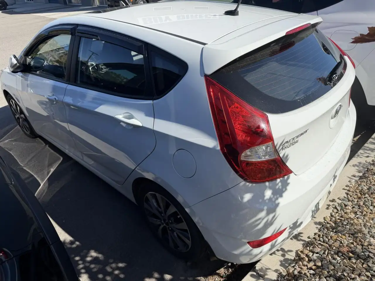 Hyundai ACCENT photo Hyundai ACCENT