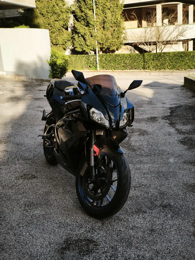 Aprilia RS 125 Negro - 1