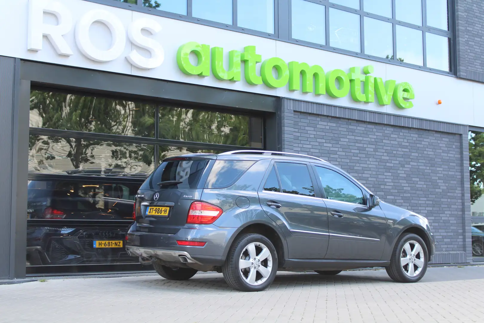 Mercedes-Benz ML 300 M-klasse CDI BlueEFFICIENCY Prestige | BIJNA YOUNG Gris - 2