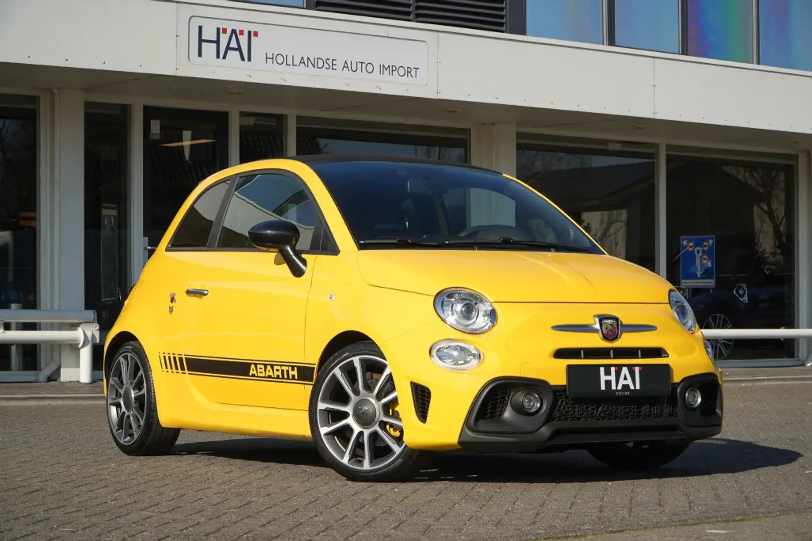 Abarth 595C 1.4 T-Jet I 165 Turismo 70th Anniversary Gelb - 1