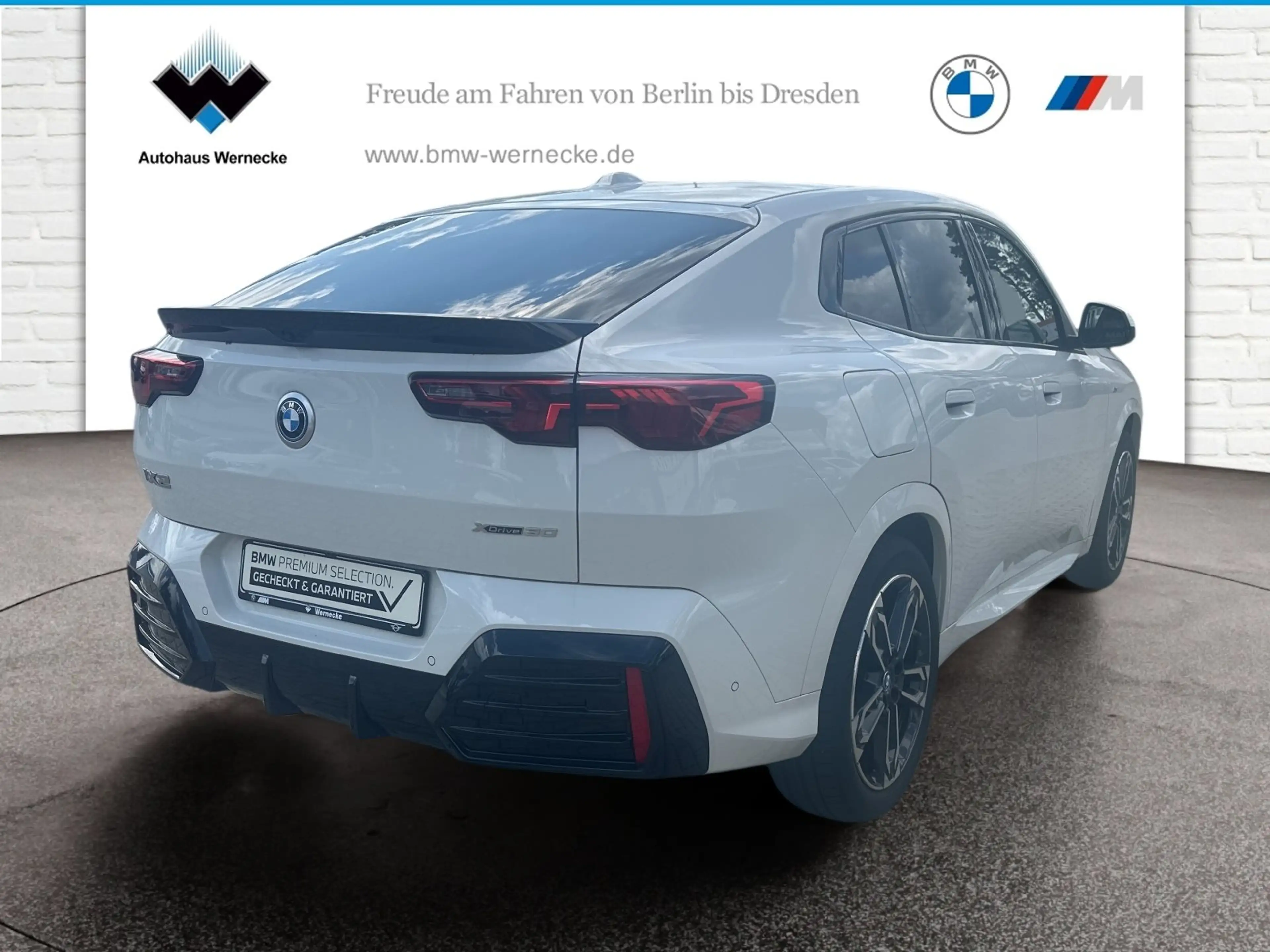 BMW iX2 xDrive30 — photo 5