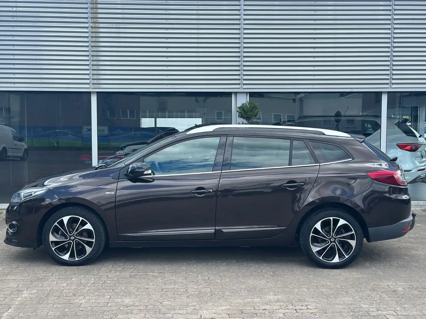 Renault Megane III Grandtour BOSE Edition | Keyless| AHK Brun - 2