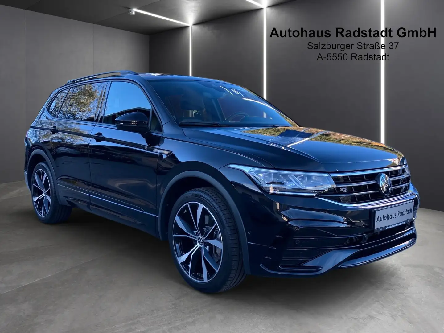 Volkswagen Tiguan Allspace R-Line 4Motion Schwarz - 2