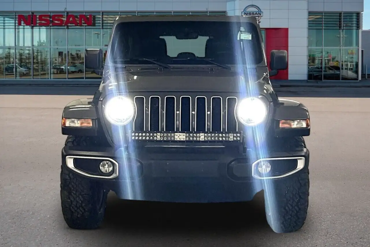 Jeep Wrangler photo Jeep Wrangler