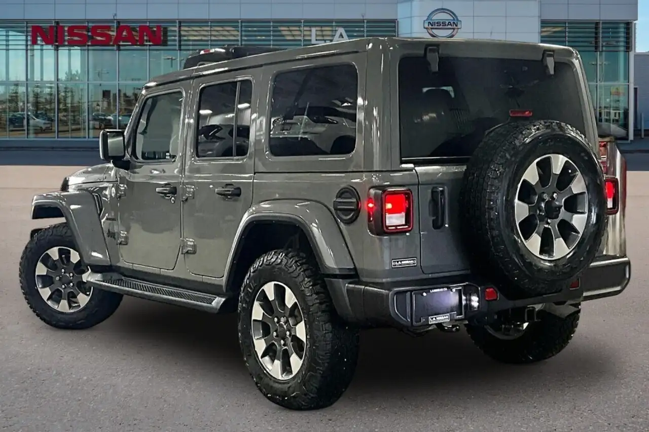 Jeep Wrangler photo Jeep Wrangler