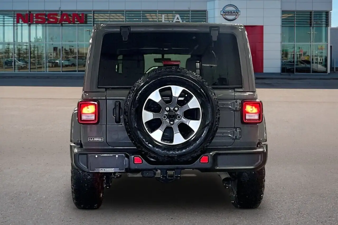 Jeep Wrangler photo Jeep Wrangler