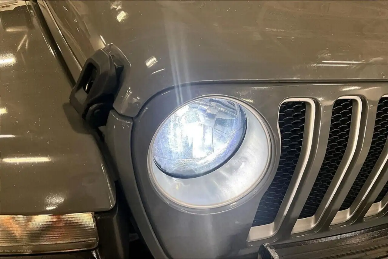 Jeep Wrangler photo Jeep Wrangler