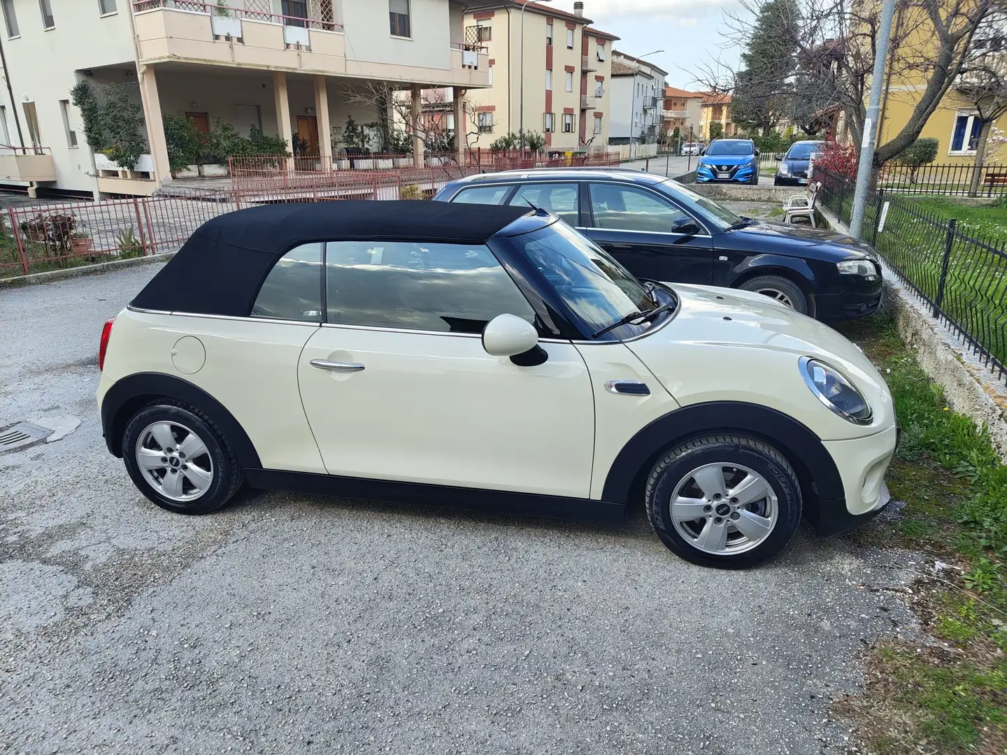 MINI Cooper D Cabrio Automatic prezzo non Trattabile - 1