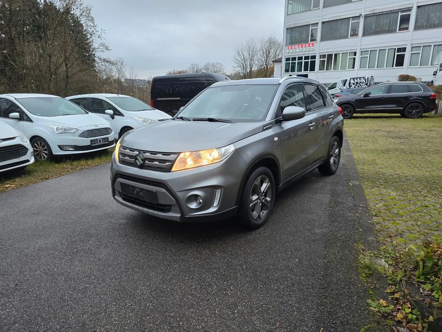 Suzuki Vitara 1.6 Comfort 4x4 Grau - 2