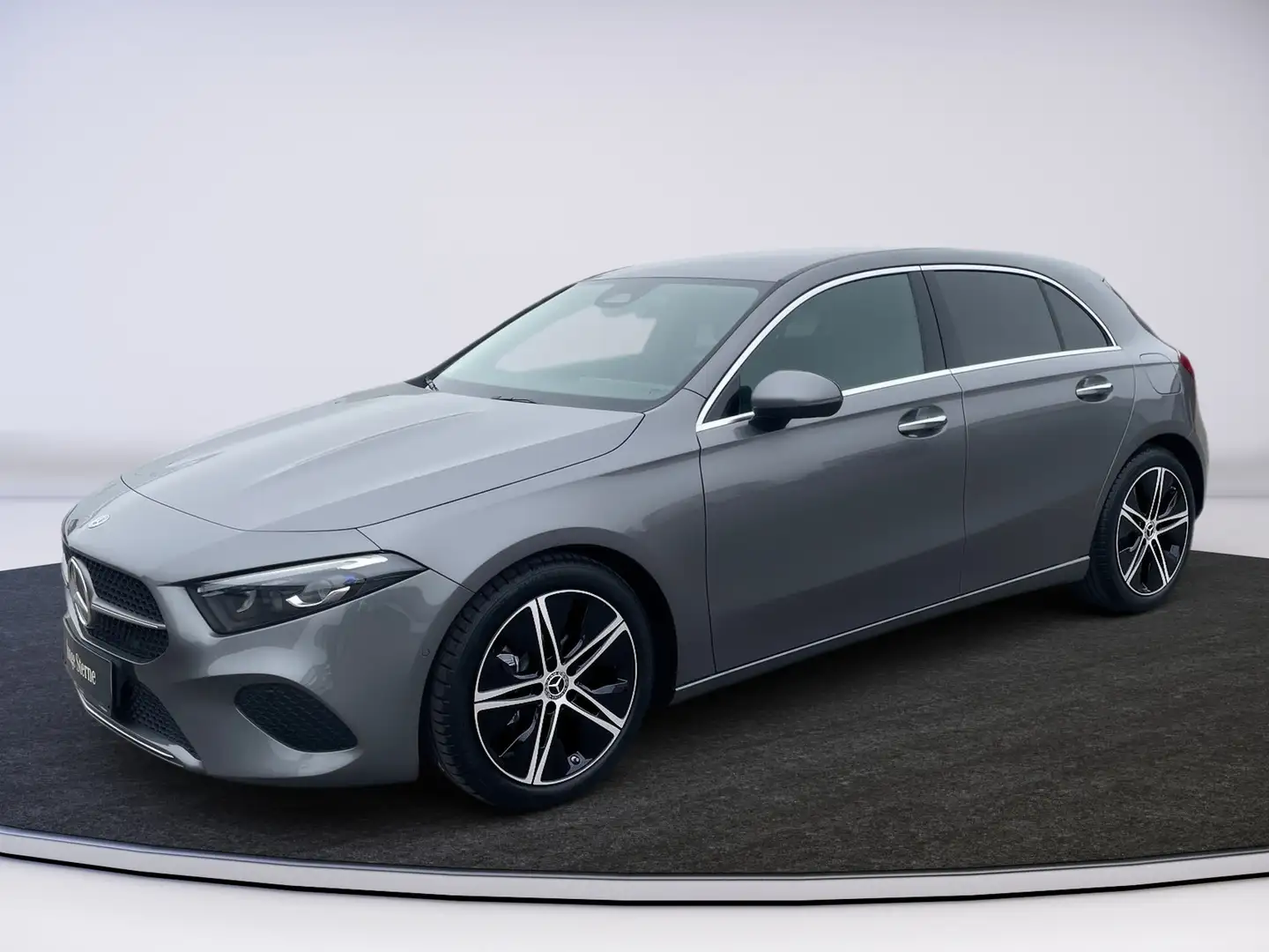 Mercedes-Benz A 180 Kompaktlimousine Österreich-Edition Grau - 2