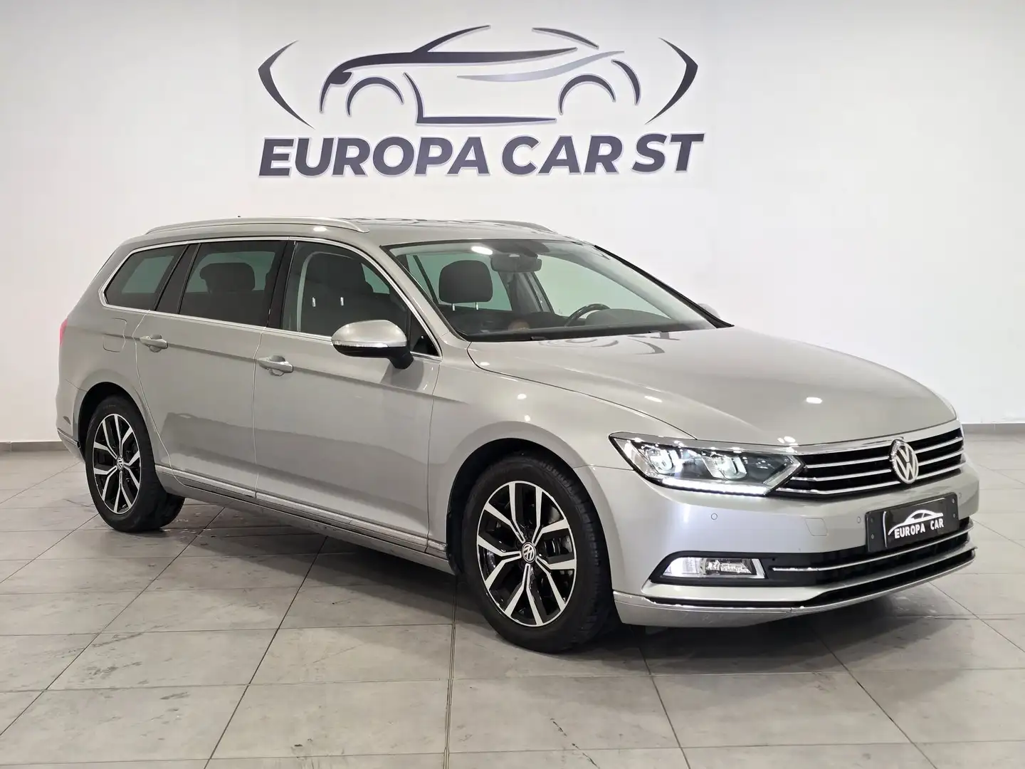 Volkswagen Passat Variant Passat Variant 2.0 TDI DSG Executive BlueMotion T Bianco - 2