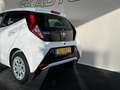 Toyota Aygo 1.0 VVT-I X-PLAY l NAP l AIRCO l BLUETOOTH l 5DRS Weiß - thumbnail 11