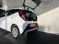 Toyota Aygo 1.0 VVT-I X-PLAY l NAP l AIRCO l BLUETOOTH l 5DRS Weiß - thumbnail 44