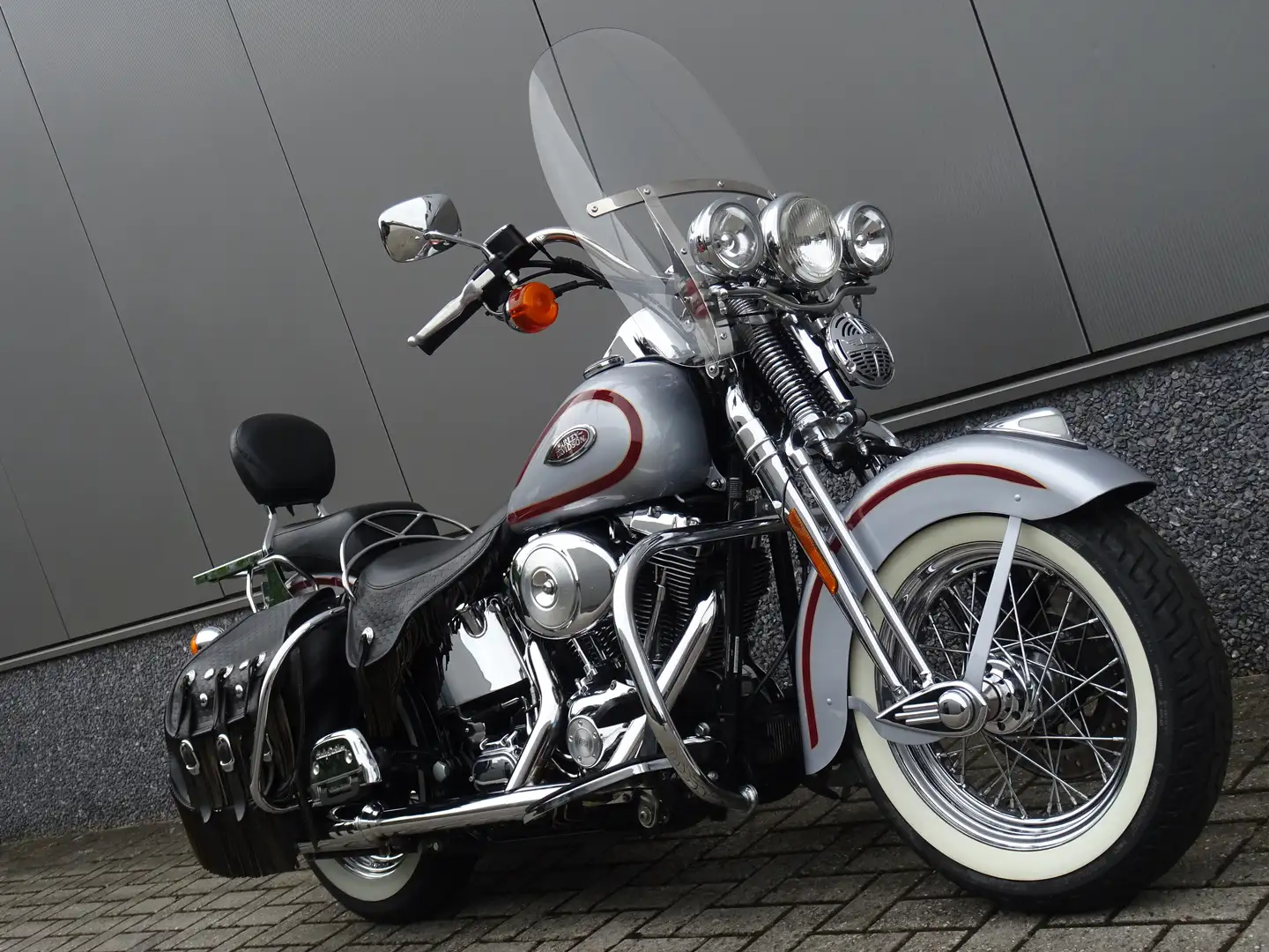 Harley-Davidson Heritage Springer FLSTS Šedá - 2