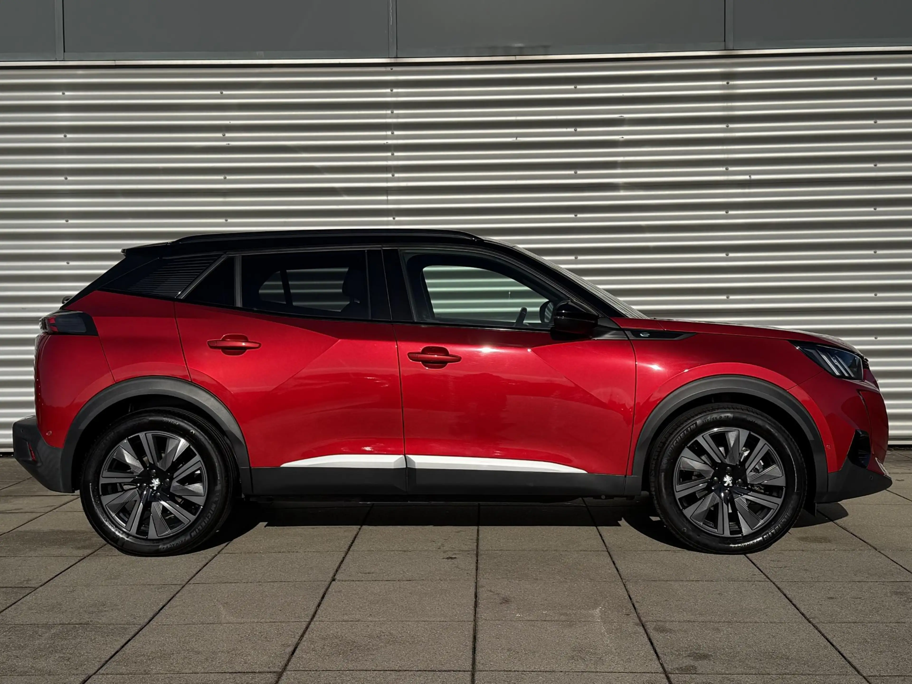 Peugeot e-2008 EV GT Pack 50 kWh | SOH 93% | Stoelverwarming | Ap — photo 11