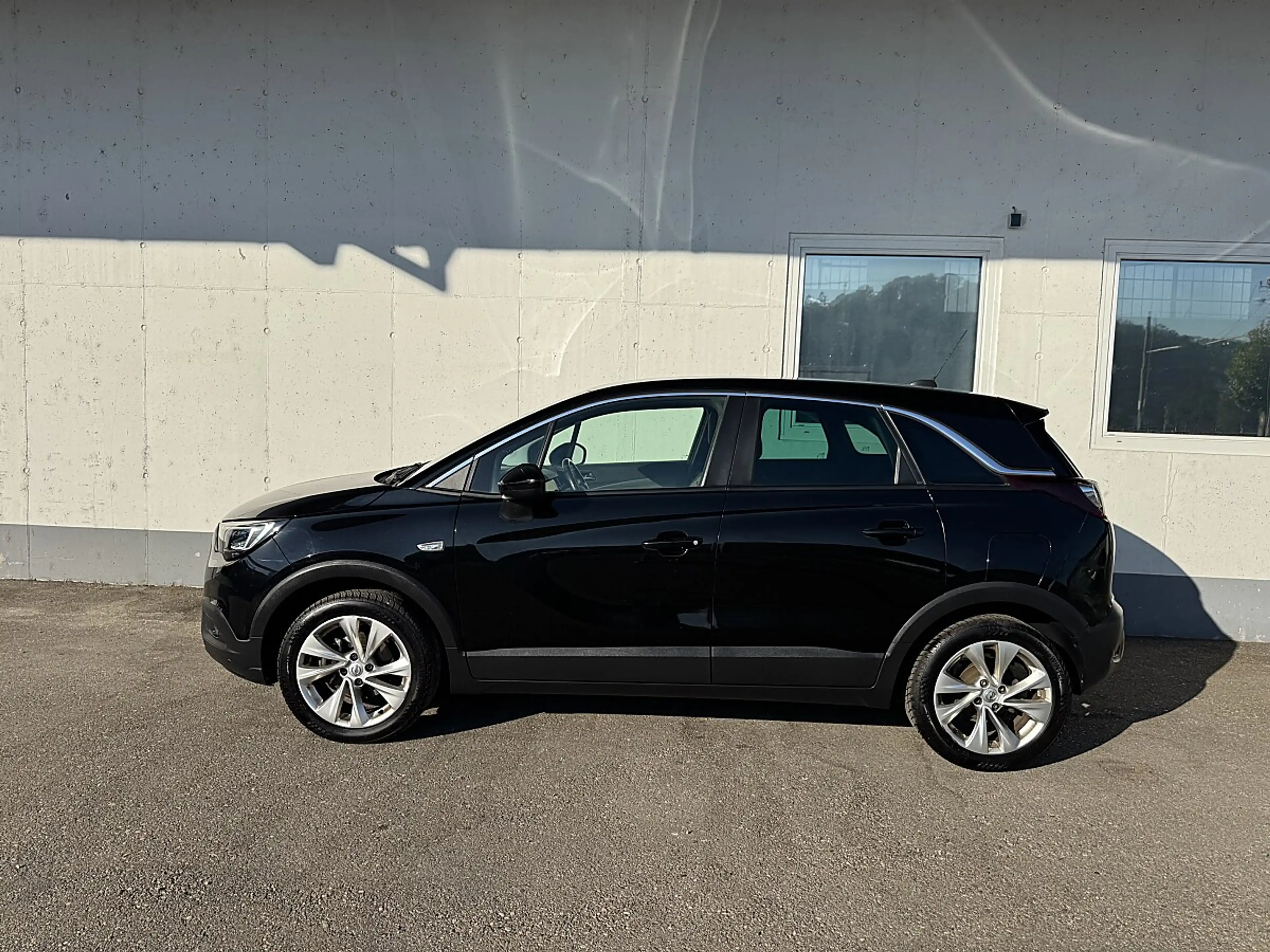 Opel Crossland X 1,2 Turbo ECOTEC Direct Injj. Innovation St./St — photo 13