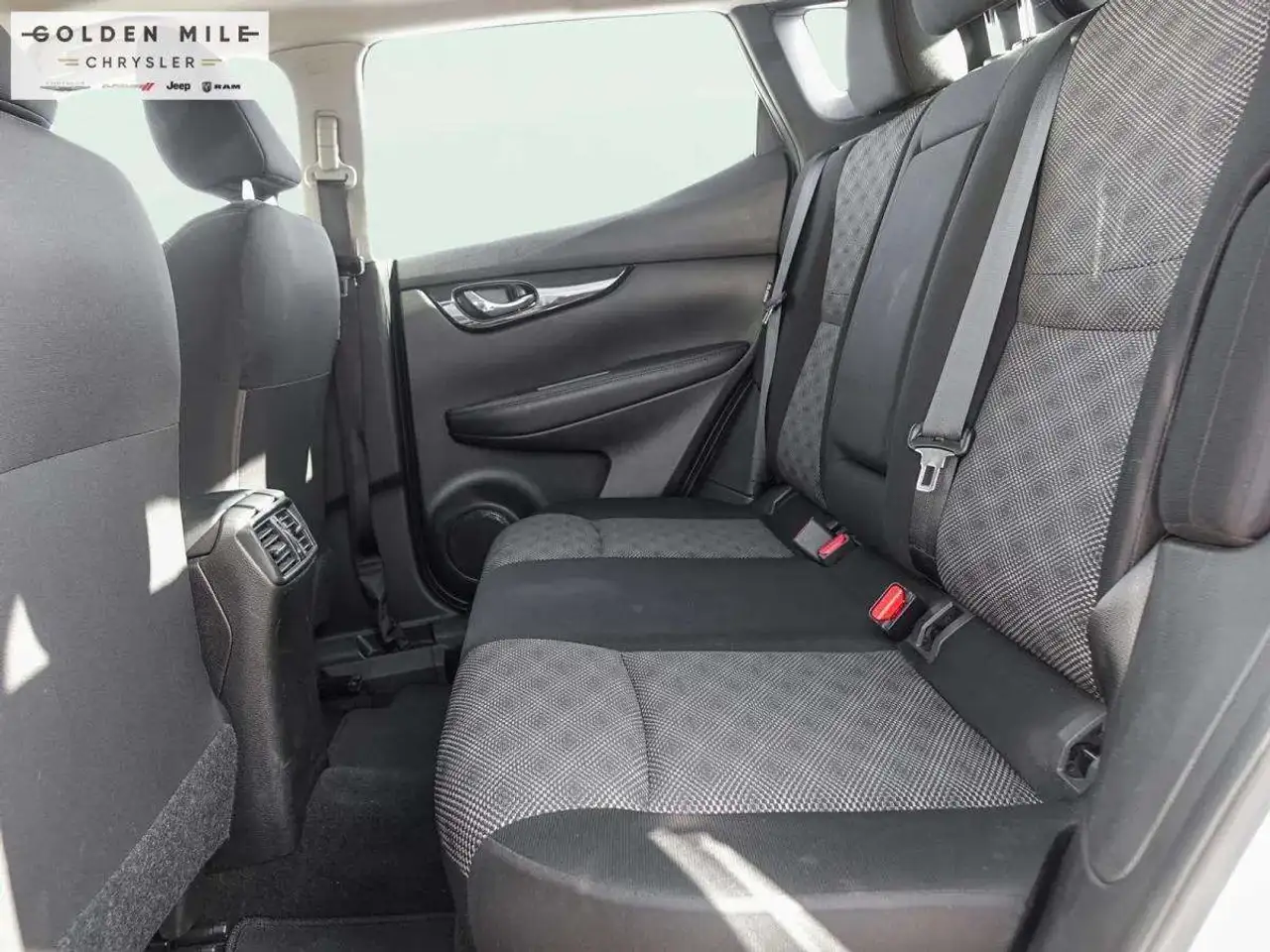Nissan Qashqai снимка Nissan Qashqai