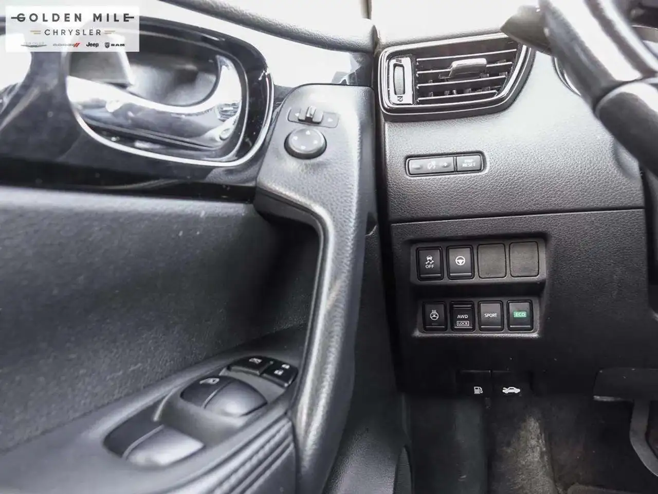 Nissan Qashqai снимка Nissan Qashqai