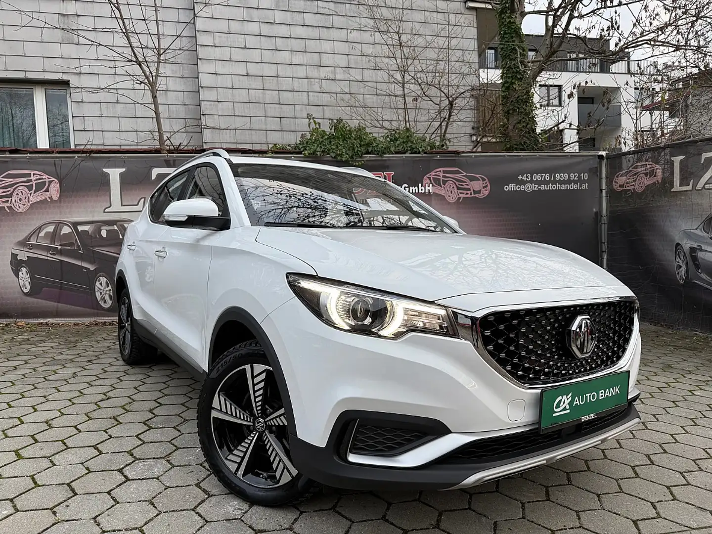 MG ZS EV Luxury Blanc - 1