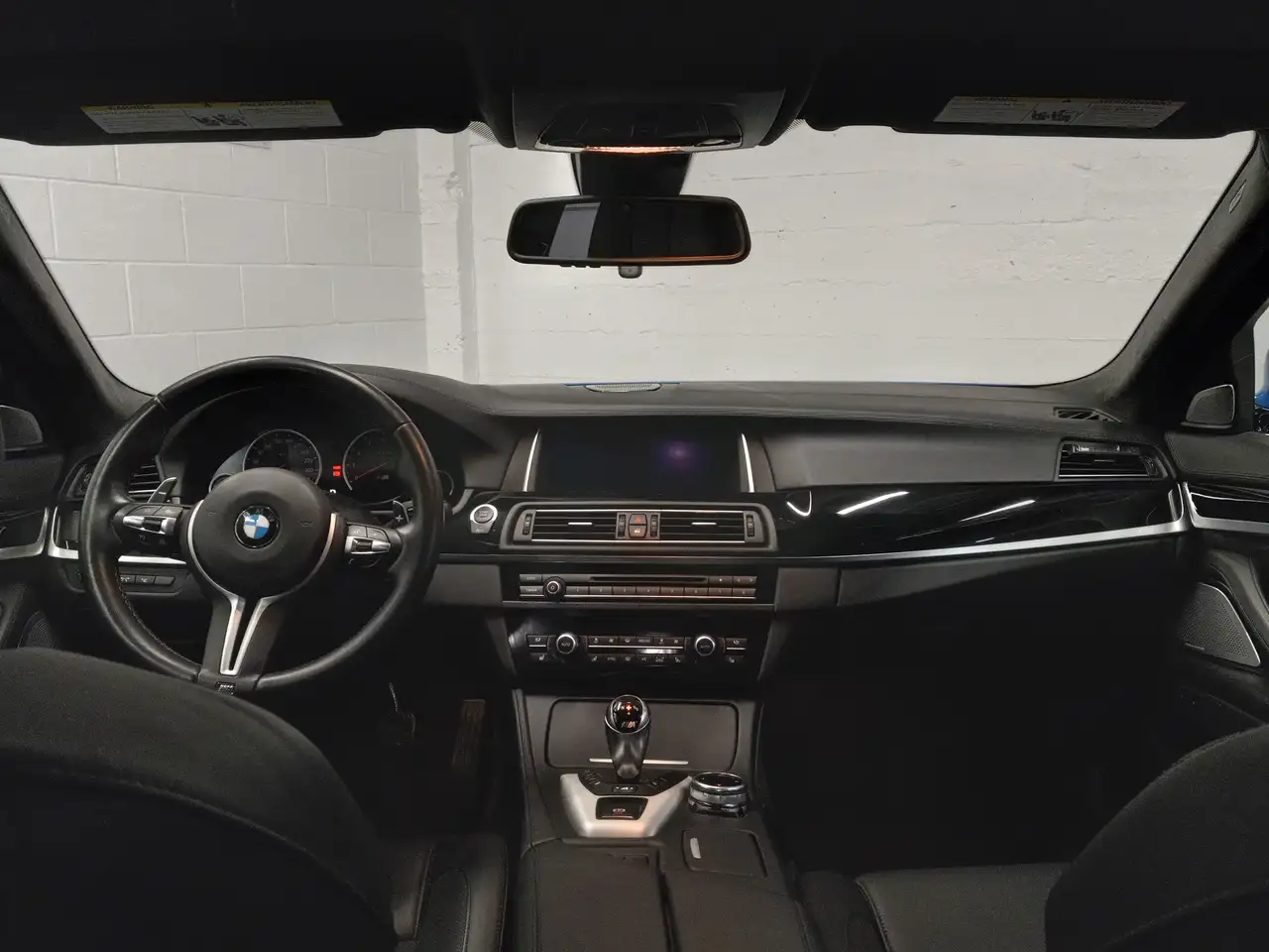 BMW M5 снимка BMW M5