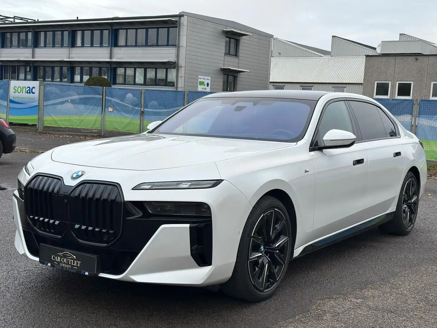 BMW 740 d xDrive M Sport | Kristall | TV | Weiß - 1