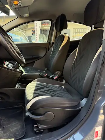 Lancia Ypsilon view 5