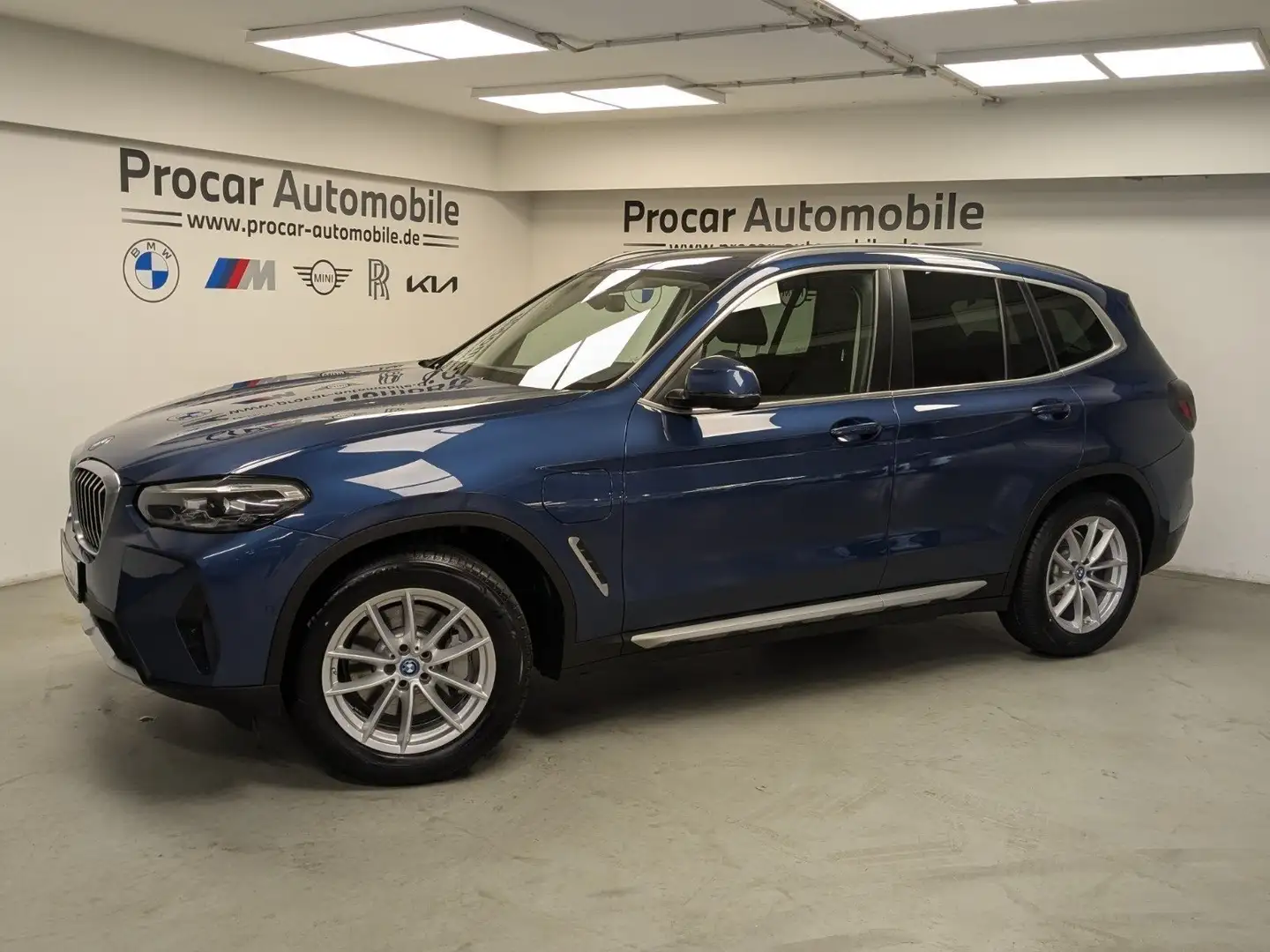 BMW X3 xDrive30e ACC DA PA Shz DAB LED WLAN Blau - 2