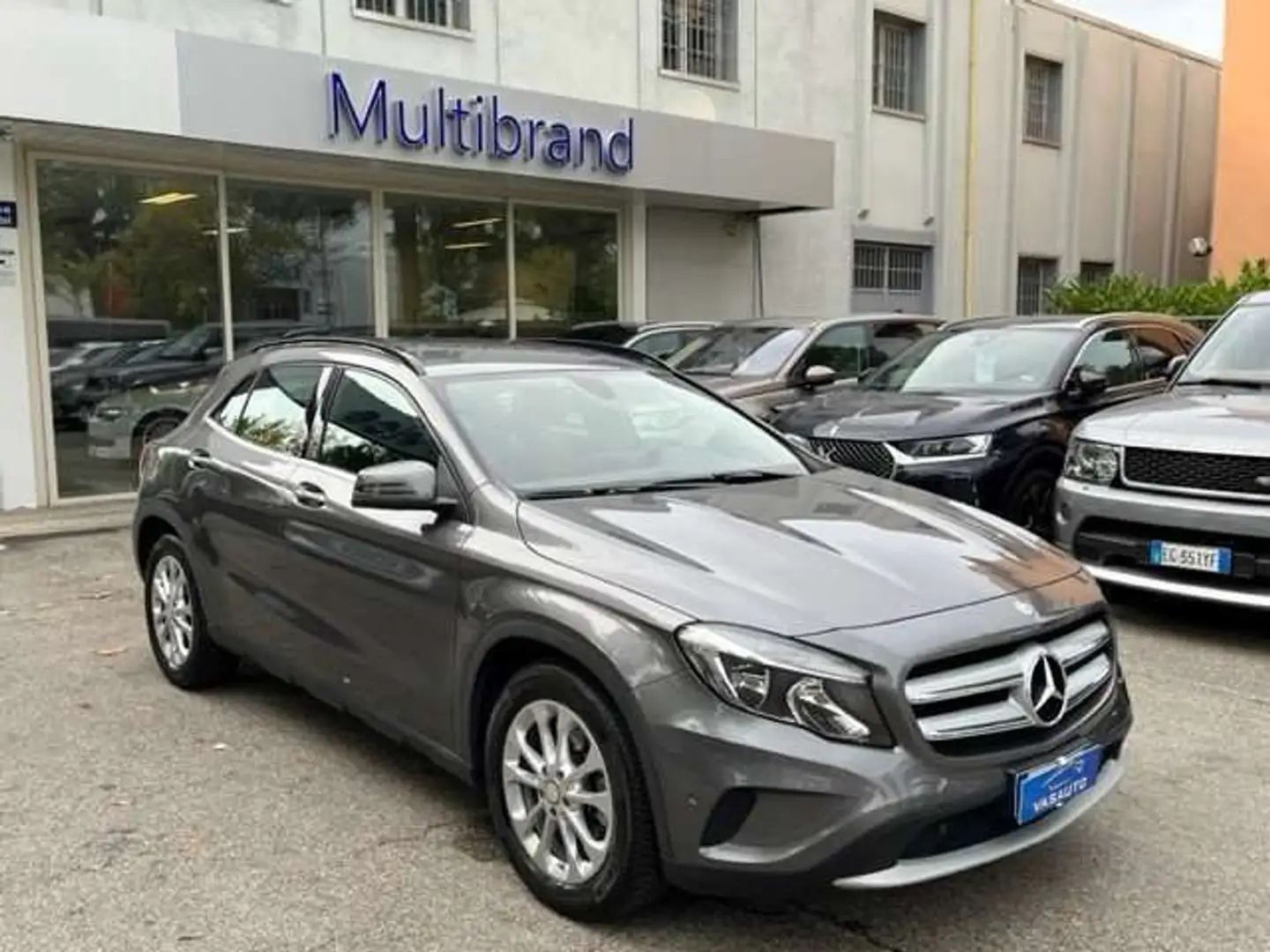 Mercedes-Benz GLA 200 GLA 200 d (cdi) Enduro 4matic auto Grau - 1